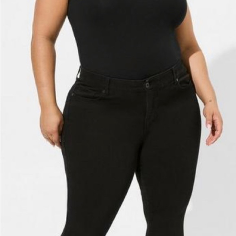 3. Torrid Bombshell Skinny 14R- waist: 17” length: 38” rise: 11”